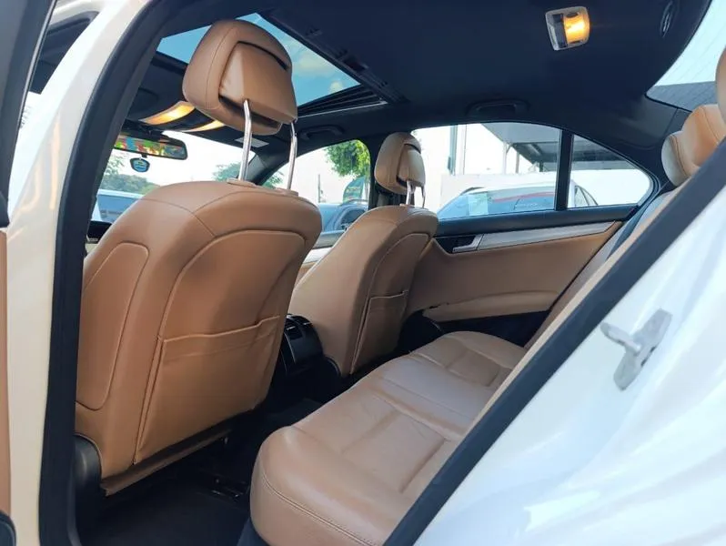 MERCEDES-BENZ C-250